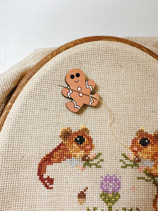 Remember November, Inc - Gingerbread Man Needle Minder, Wooden Magnetic, Christmas