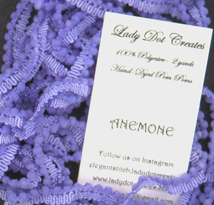 Lady Dot Mini Pom-Poms
