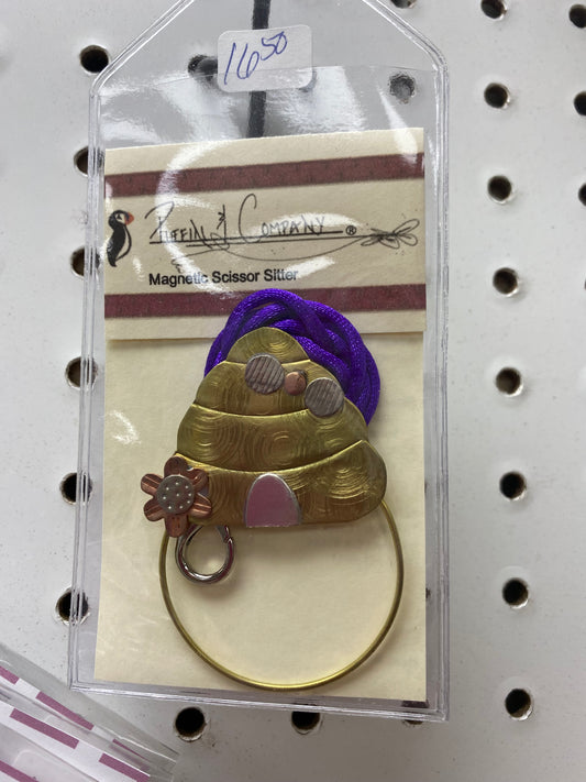 Scissor Sitter with Beehive by Puffin & Co